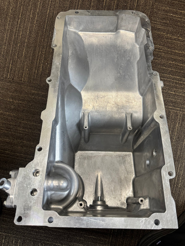 New 99-06 gm truck/suv oil pan -10 an turbo oil drain